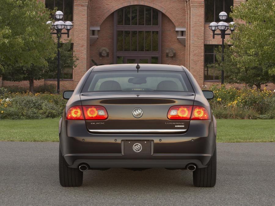  Buick Lucerne Super 2008 года  (фото 8 из 16)